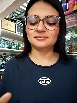 Linda Lars online show from 10-27-25, 02:43