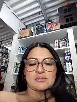 Linda Lars online show from 10-29-25, 02:25