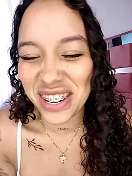 MarieLeon online show from 03-04-25, 12:50