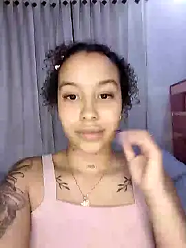 MarieLeon online show from 03-06-25, 04:41