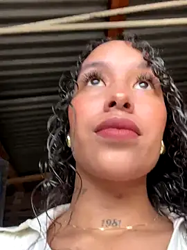 MarieLeon online show from 12-14-25, 08:13