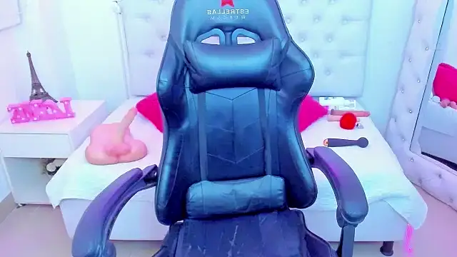 Snapshot of silvana__miller chatting on 02-08-25, 07:05 silvana miller online show from 02-08-25, 07:05