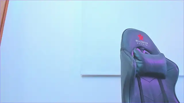 Snapshot of silvana__miller chatting on 03-07-25, 07:27 silvana miller online show from 03-07-25, 07:27