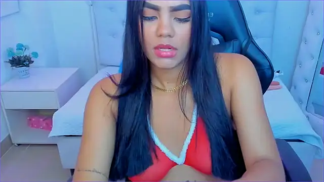 Snapshot of silvana__miller chatting on 03-18-25, 06:59 silvana miller online show from 03-18-25, 06:59