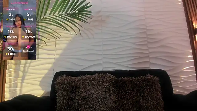 Snapshot of La_indiia chatting on 09-08-25, 08:19 La indiia online show from 09-08-25, 08:19