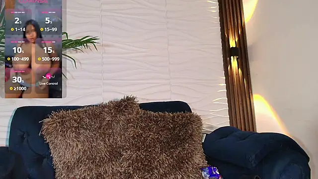 Snapshot of La_indiia chatting on 10-08-25, 11:13 La indiia online show from 10-08-25, 11:13