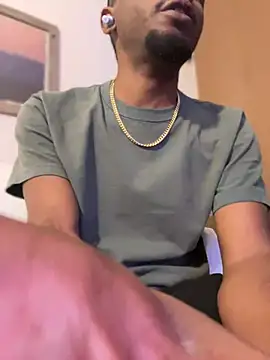 Snapshot of MobyDxck chatting on 01-10-25, 07:57 MobyDxck online show from 01-10-25, 07:57