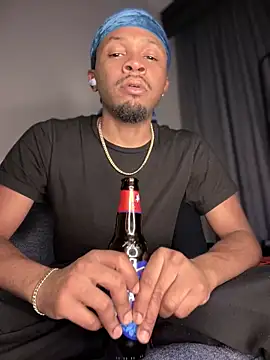 Snapshot of MobyDxck chatting on 02-09-25, 02:17 MobyDxck online show from 02-09-25, 02:17