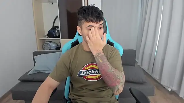 MatMalonne online show from 12-21-25, 07:26