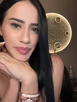 SarahhSmitth1 online show from 12-18-25, 01:55