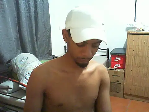 29YOURZ 28  online show from 11-28-25, 03:42