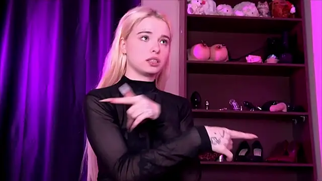 MisssLola online show from 01-05-25, 07:28