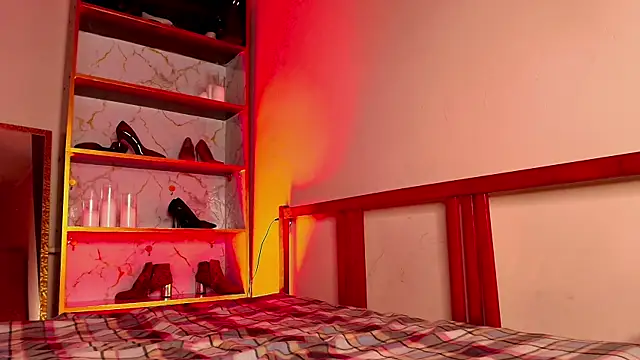 MisssLola online show from 12-16-25, 02:22