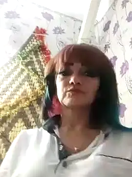 Snapshot of SweetLeila40 chatting on 12-24-24, 10:28 SweetLeila40 online show from 12-24-24, 10:28