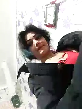 Snapshot of SweetLeila40 chatting on 01-06-25, 10:05 SweetLeila40 online show from 01-06-25, 10:05