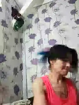 Snapshot of SweetLeila40 chatting on 02-11-25, 02:14 SweetLeila40 online show from 02-11-25, 02:14