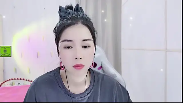 Snapshot of HK_angelchloe chatting on 10-25-25, 12:51 HK angelchloe online show from 10-25-25, 12:51