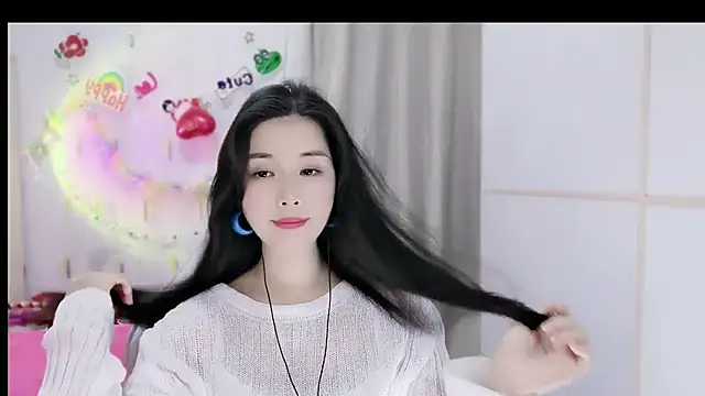 Snapshot of HK_angelchloe chatting on 11-17-25, 01:22 HK angelchloe online show from 11-17-25, 01:22