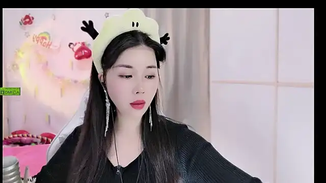 Snapshot of HK_angelchloe chatting on 11-20-25, 01:17 HK angelchloe online show from 11-20-25, 01:17