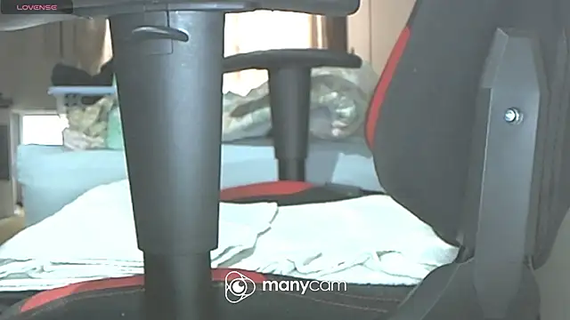 onaho suki  online show from 10-18-25, 03:42