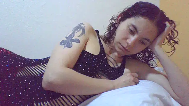 Snapshot of CELEna098rs707 chatting on 03-08-25, 05:59 CELEna098rs707 online show from 03-08-25, 05:59