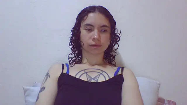 Snapshot of CELEna098rs707 chatting on 03-09-25, 03:32 CELEna098rs707 online show from 03-09-25, 03:32