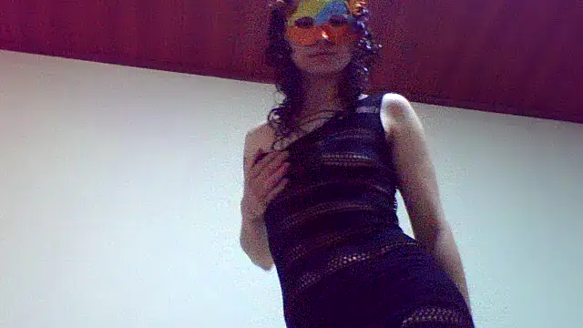 Snapshot of CELEna098rs707 chatting on 10-01-25, 04:02 CELEna098rs707 online show from 10-01-25, 04:02