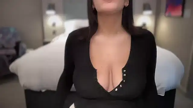 Snapshot of lilylush24 chatting on 02-08-26, 04:32 lilylush24 online show from 02-08-26, 04:32