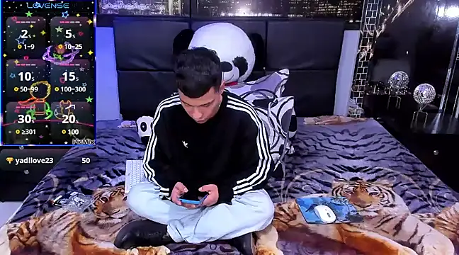 salvadorgomezx online show from 12-13-24, 09:02