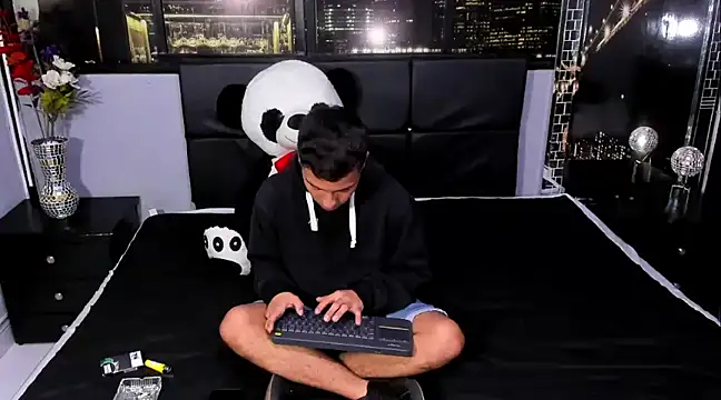 salvadorgomezx online show from 12-27-24, 10:59