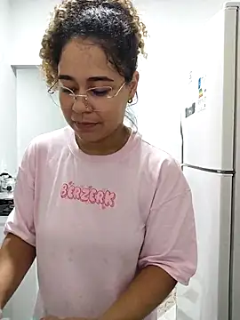 VitoriaFernandes online show from 02-17-26, 10:27