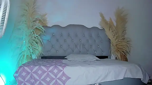 Tahiraa  online show from 02-25-26, 01:21