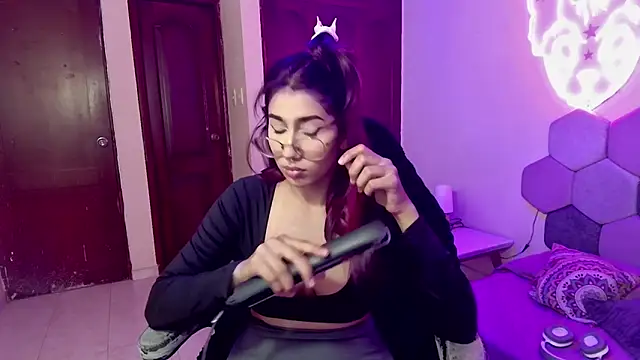 Snapshot of Horny_tgn chatting on 03-11-25, 05:57 Horny tgn online show from 03-11-25, 05:57