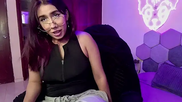 Snapshot of Horny_tgn chatting on 03-18-25, 05:42 Horny tgn online show from 03-18-25, 05:42