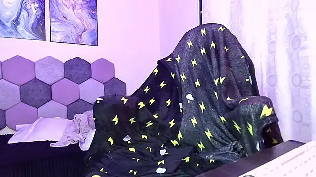 Snapshot of Horny_tgn chatting on 09-21-25, 06:20 Horny tgn online show from 09-21-25, 06:20