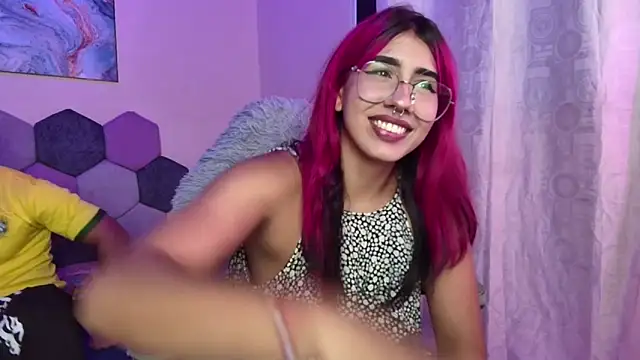 Snapshot of Horny_tgn chatting on 09-28-25, 06:13 Horny tgn online show from 09-28-25, 06:13