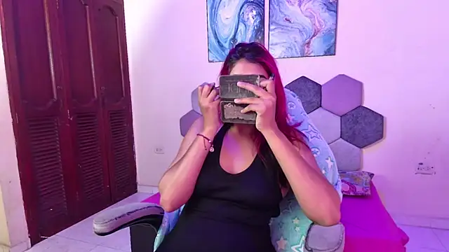 Snapshot of Horny_tgn chatting on 10-01-25, 05:41 Horny tgn online show from 10-01-25, 05:41