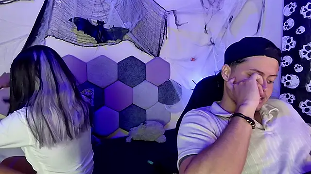 Snapshot of Horny_tgn chatting on 10-19-25, 07:14 Horny tgn online show from 10-19-25, 07:14