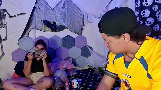 Snapshot of Horny_tgn chatting on 10-30-25, 12:39 Horny tgn online show from 10-30-25, 12:39