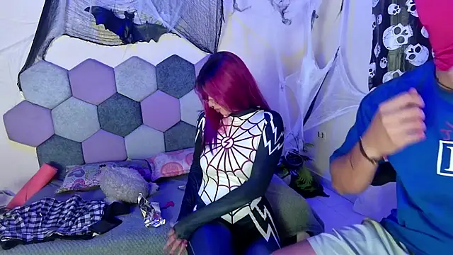 Snapshot of Horny_tgn chatting on 10-31-25, 07:37 Horny tgn online show from 10-31-25, 07:37