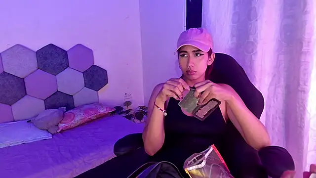 Snapshot of Horny_tgn chatting on 11-15-25, 06:59 Horny tgn online show from 11-15-25, 06:59