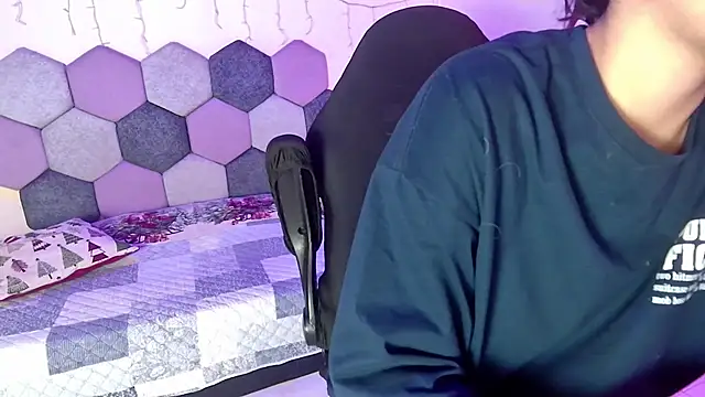 Snapshot of Horny_tgn chatting on 12-04-25, 05:32 Horny tgn online show from 12-04-25, 05:32