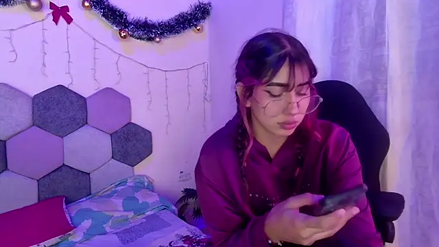 Snapshot of Horny_tgn chatting on 12-13-25, 07:53 Horny tgn online show from 12-13-25, 07:53