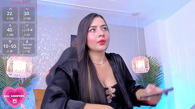 Snapshot of lilicooper_ chatting on 12-13-24, 08:26 lilicooper online show from 12-13-24, 08:26