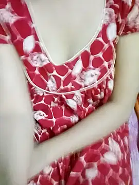 Snapshot of Arohi_is_Live chatting on 01-06-25, 12:13 Arohi is Live online show from 01-06-25, 12:13