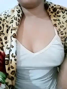 Snapshot of Arohi_is_Live chatting on 02-06-25, 05:57 Arohi is Live online show from 02-06-25, 05:57