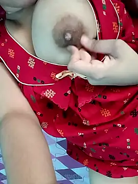 Snapshot of Arohi_is_Live chatting on 11-05-25, 08:47 Arohi is Live online show from 11-05-25, 08:47