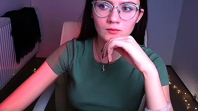 Snapshot of Josephine_jo chatting on 12-20-24, 10:22 Josephine jo online show from 12-20-24, 10:22