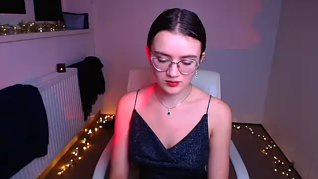 Snapshot of Josephine_jo chatting on 12-30-24, 07:42 Josephine jo online show from 12-30-24, 07:42