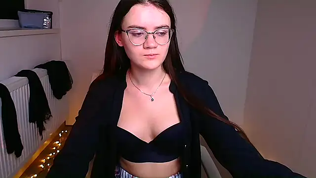 Snapshot of Josephine_jo chatting on 01-31-25, 02:04 Josephine jo online show from 01-31-25, 02:04